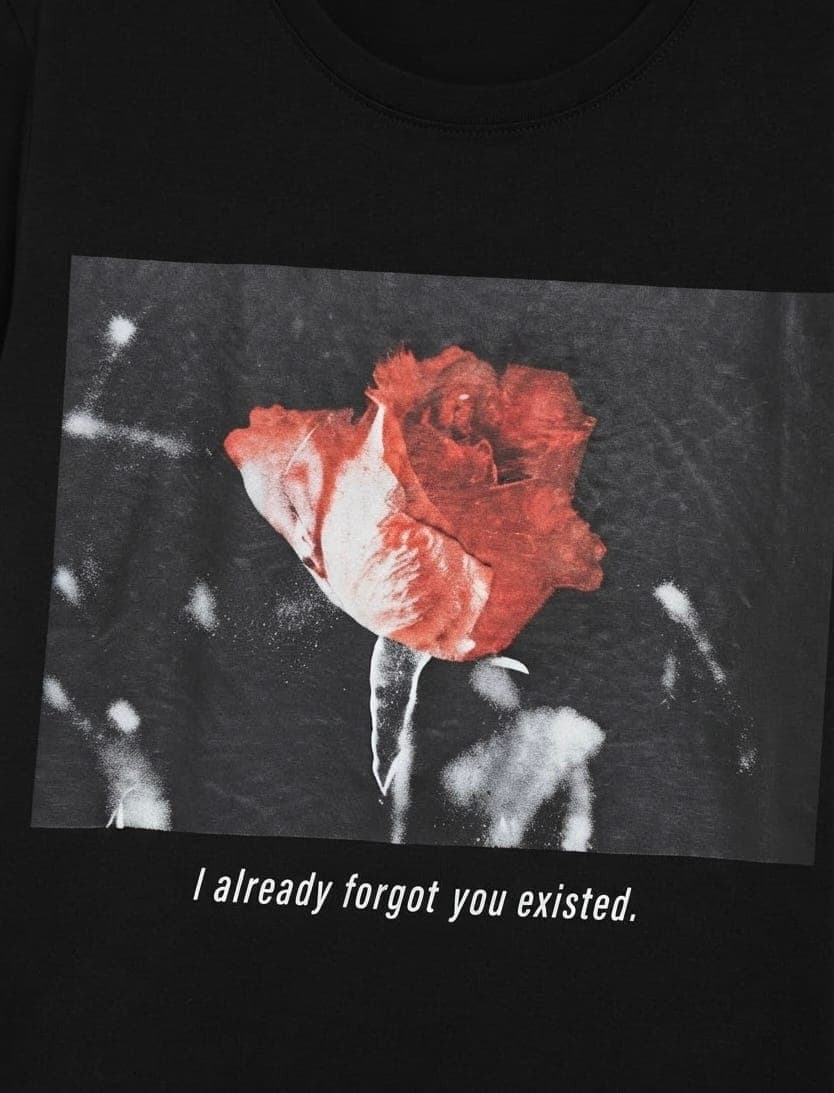 RED ROSE GRAPHIC T-SHIRT — 2